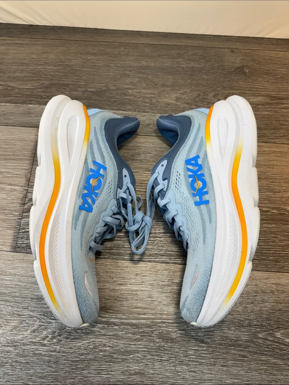 Hoka bondi 9  Light Blue Running Shoes men’s size 9 2E  WIDE (h126)